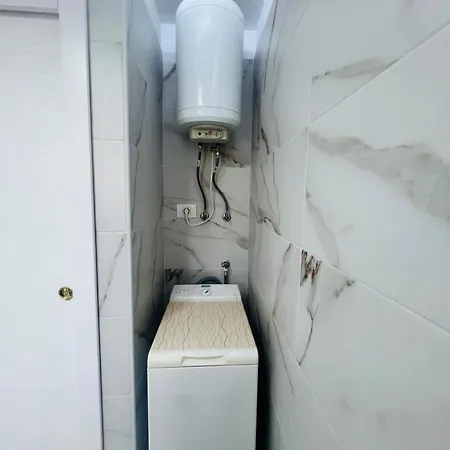 La Estrella, Cristianos