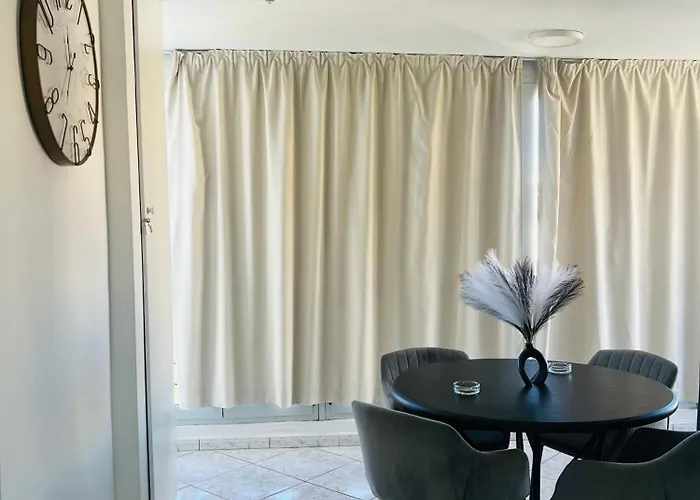 La Estrella, Cristianos * Arona (Tenerife)